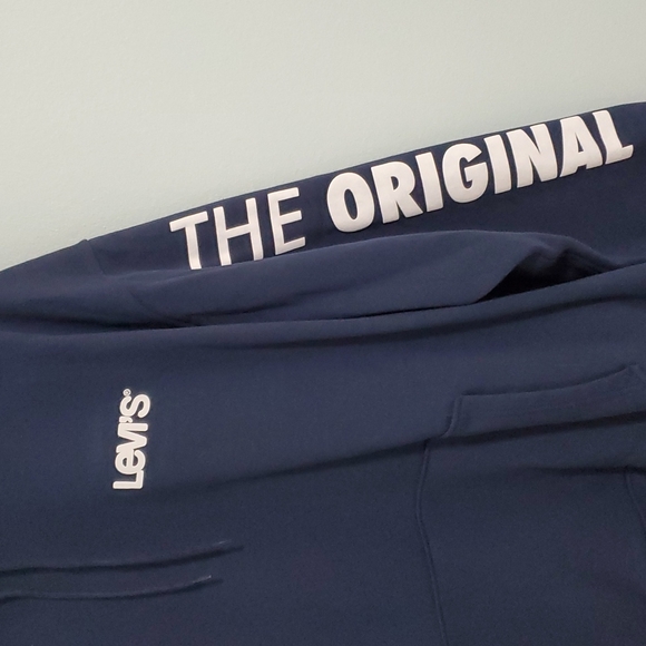 Mens Levi's Hooded Sweatshirt- NWOT - Picture 2 of 4